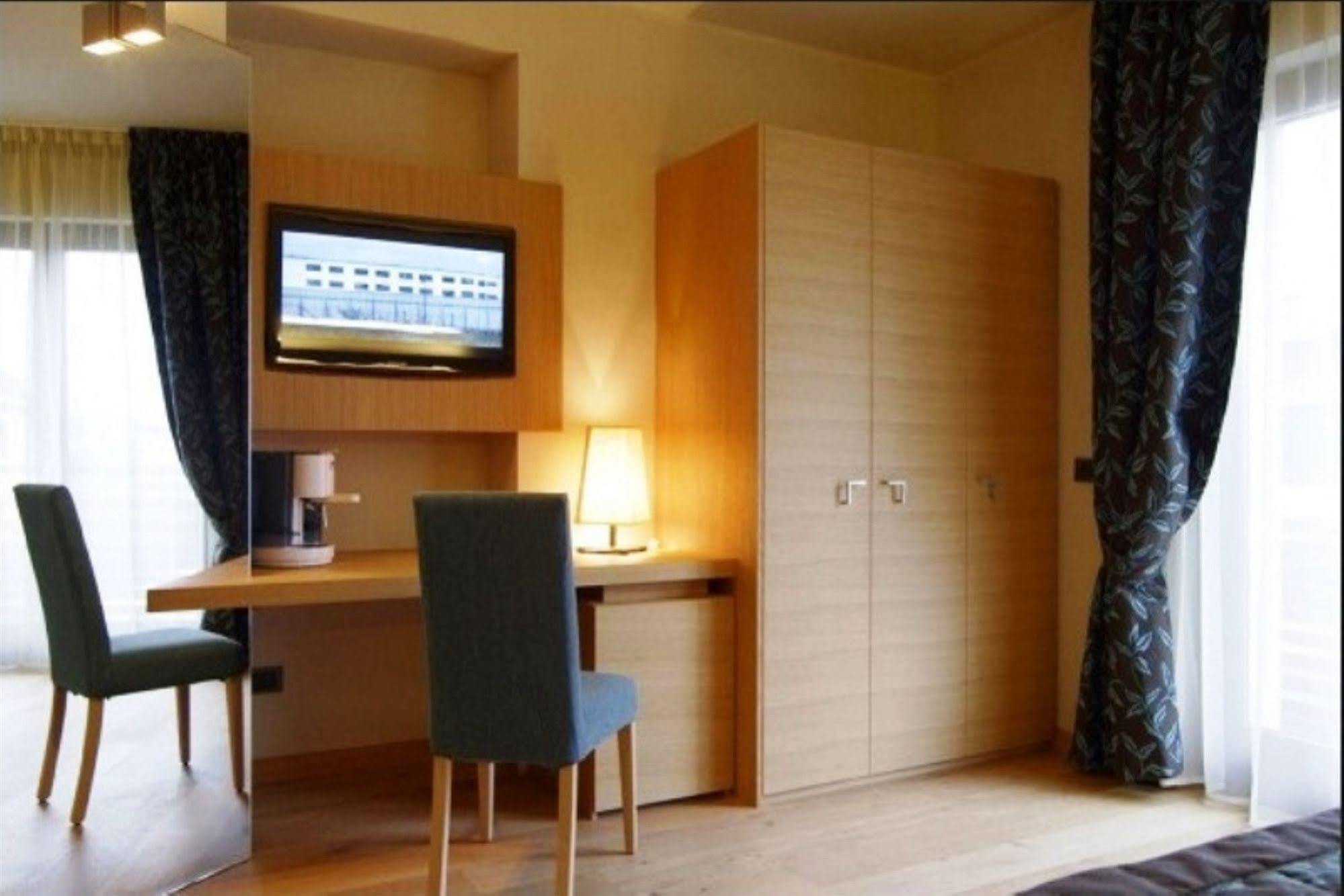 קסטל די סנגרו Hotel Natura מראה חיצוני תמונה